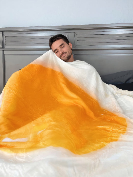 Luxurious Egg Motif Blanket - Perfect for Snuggling